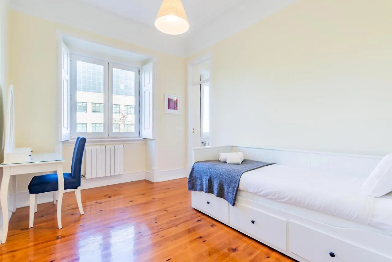 Saldanha Central Urban Lisbon Apartment